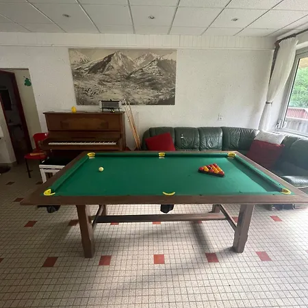 La Baleine Blanche - Hostel *