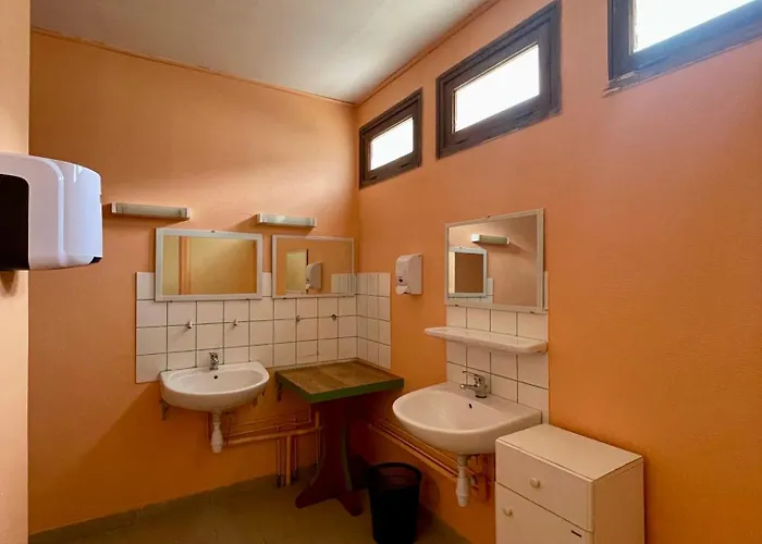 La Baleine Blanche - Hostel *